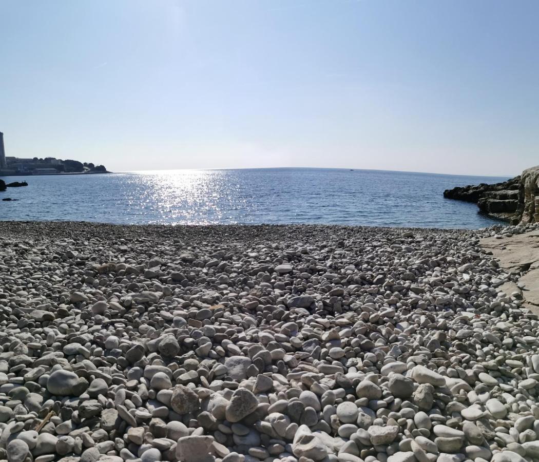 Apartment Stefania On The Beach Koromacno Bagian luar foto
