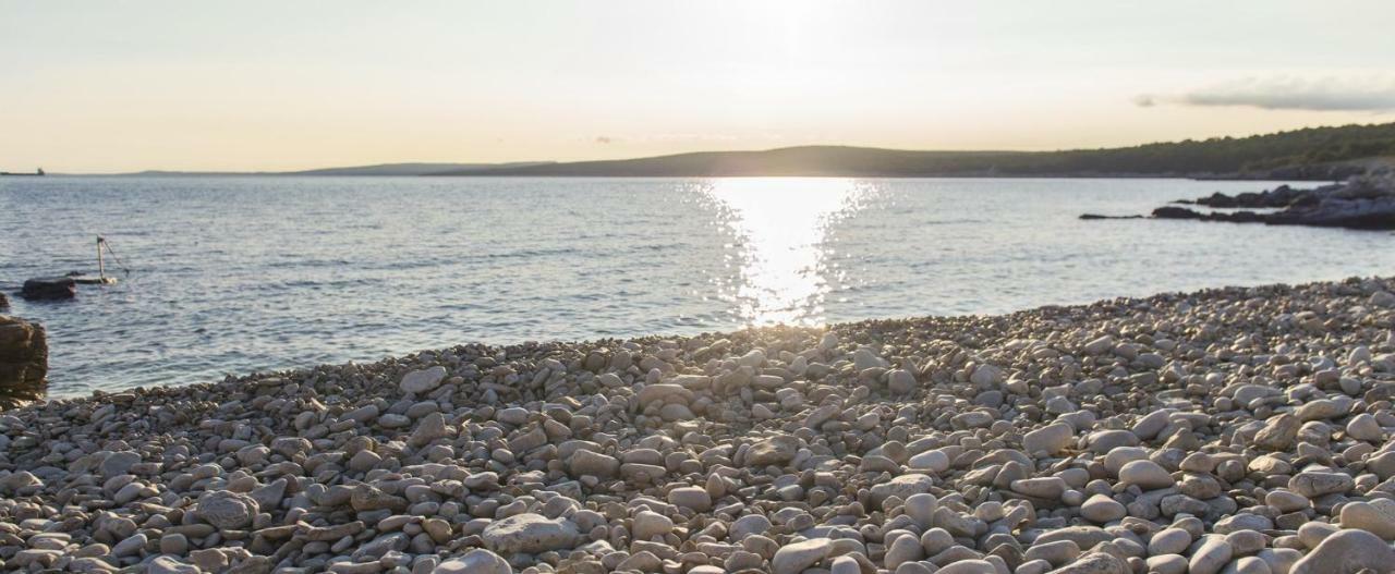 Apartment Stefania On The Beach Koromacno Bagian luar foto