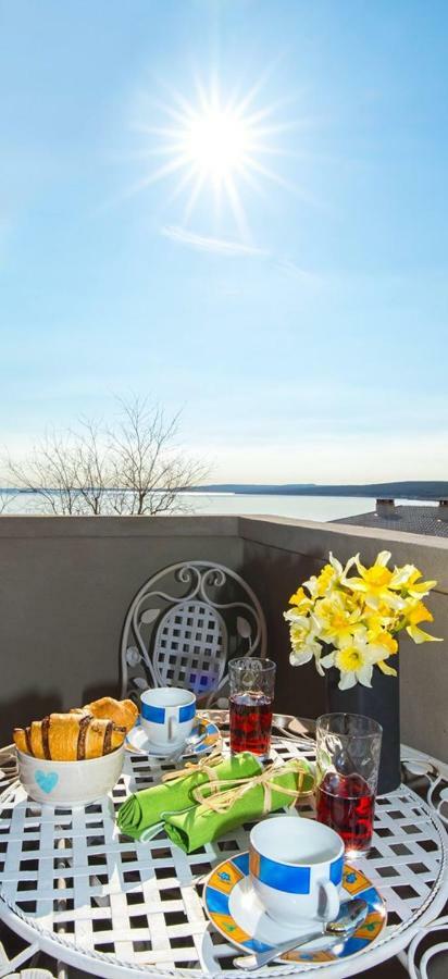Apartment Stefania On The Beach Koromacno Bagian luar foto